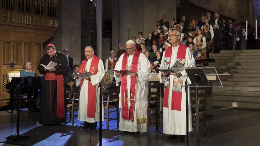 El Papa: Jesús nos acompaña en el camino del conflicto a la comunión