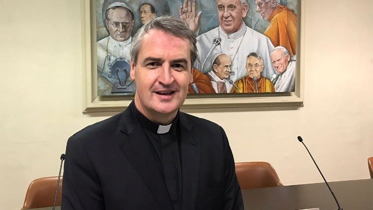 Padre Small, nuevo Secretario de la Comisión Pontificia para la Protección de los Menores