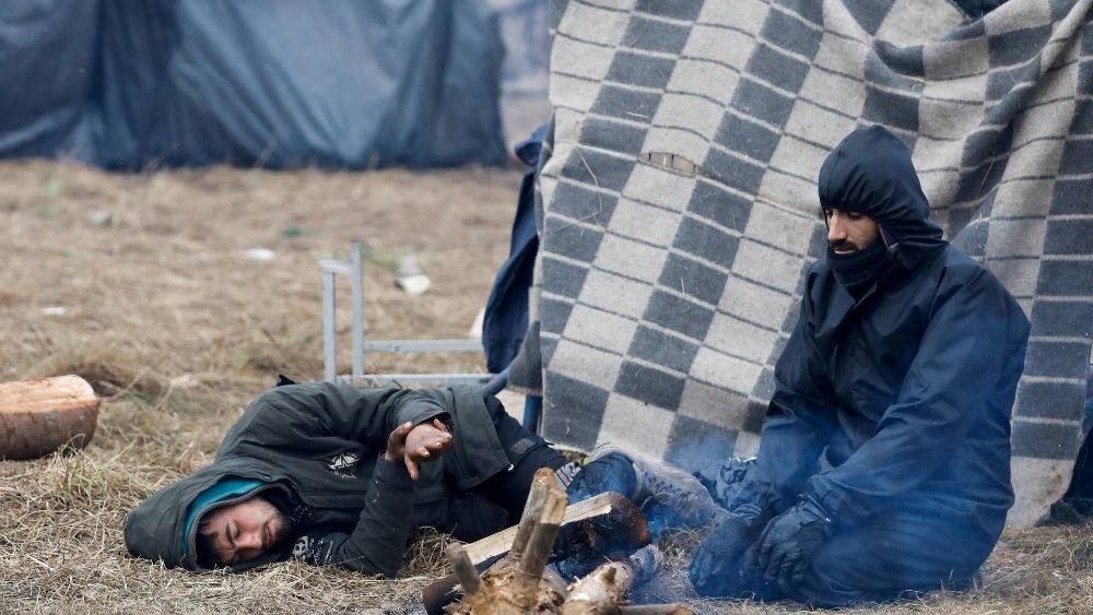 Migrantes en la frontera entre Bielorrusia y polonia