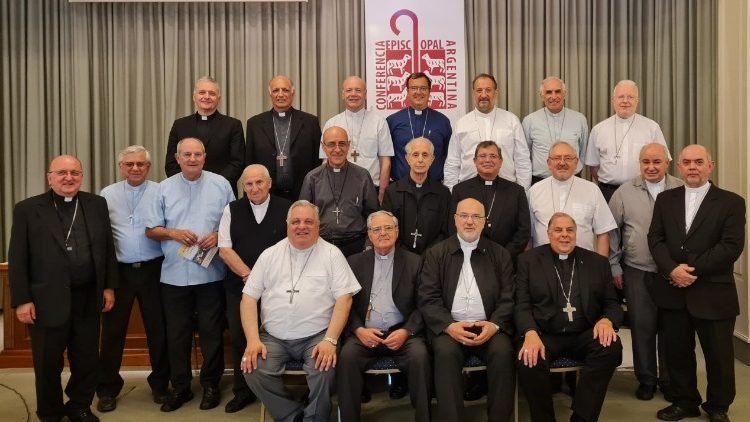 Argentina: los obispos invitan a rezar por la Paz
