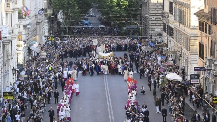 Misa del Corpus Christi y procesión eucaristica hacia Santa Maria la Mayor del 2024