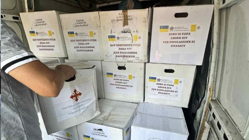 El camión con ayuda humanitaria enviada por León XIV