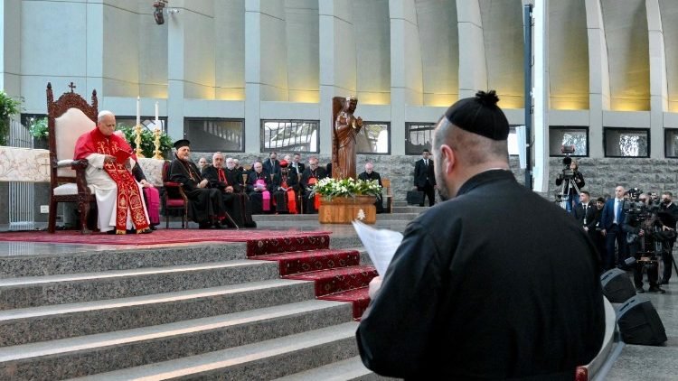 Padre Fouad Fahed ante el Papa León XIV (