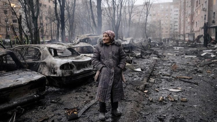 Bombardeo de un área residencial en Kramatorsk, Ucrania. (ANSA)