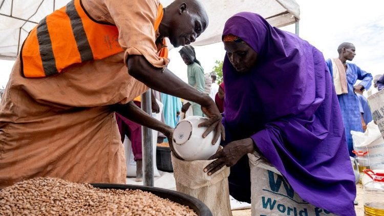 Nigeria: La guerra hace padecer de hambre a 6 millones de niños